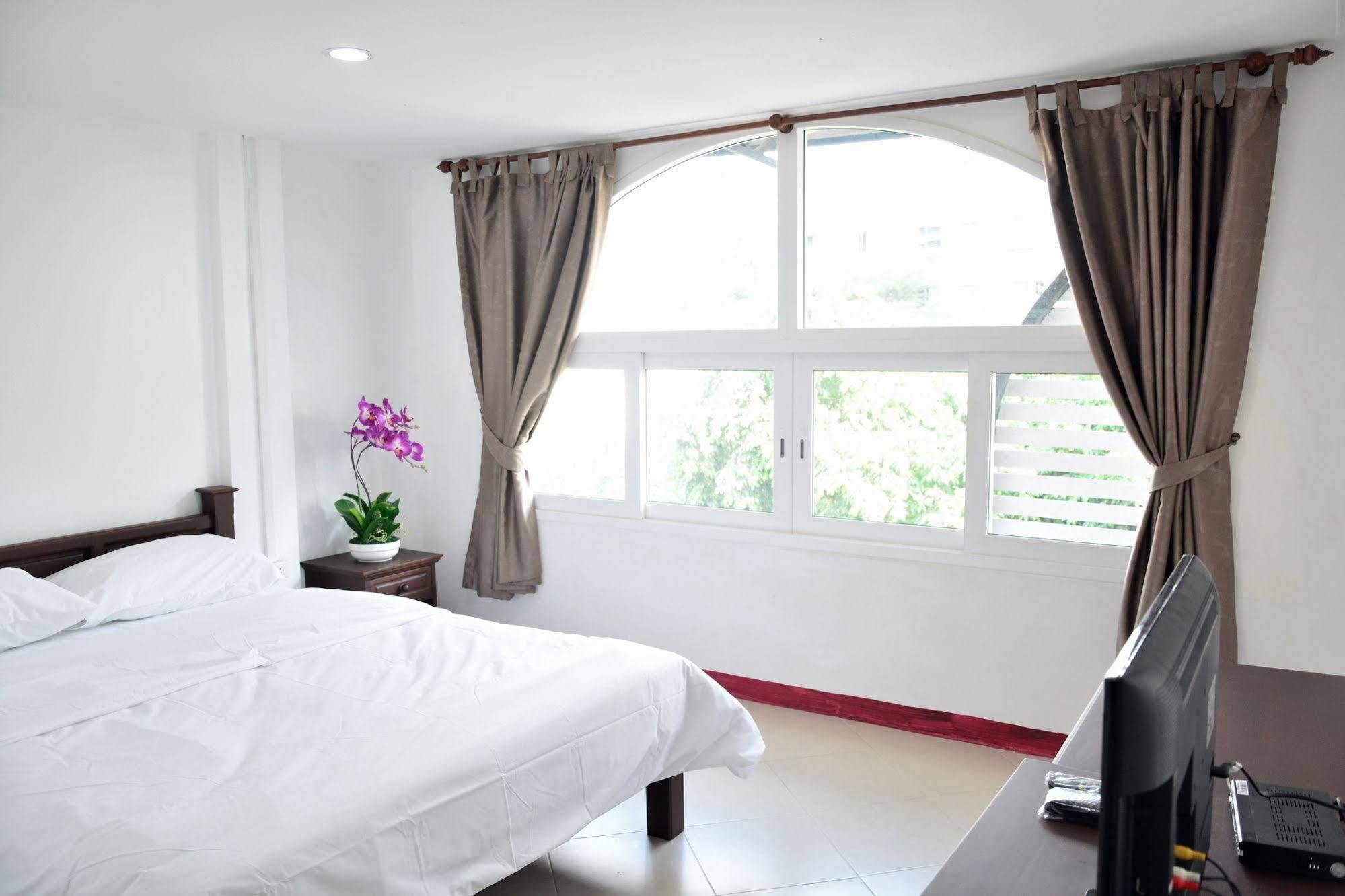 Seedling House Pattaya Exterior foto